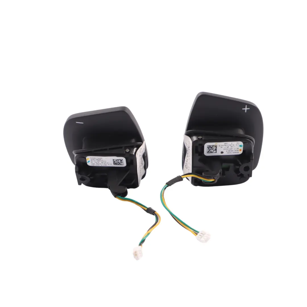 Palettes Changement Vitesse Volant Moins Gauche Droite pour Audi A3 S3 à propos du numéro de pièce 82A951523C Audi A3 S3 Palettes Changement Vitesse Volant Moins Gauche Droite - SKU 82A951523C - Numéro de pièce 82A951523C