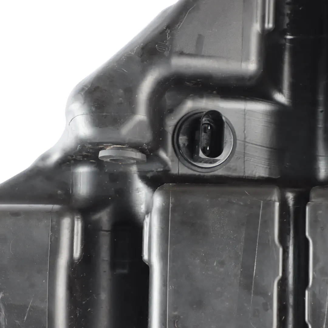 RSQ3 F3 Zbiornik Płynu Spryskiwaczy 83A955449A do Audi o numerze 83A955452A Audi RSQ3 F3 Zbiornik Płynu Spryskiwaczy 83A955449A - SKU 83A955452A - Numer Części 83A955452A