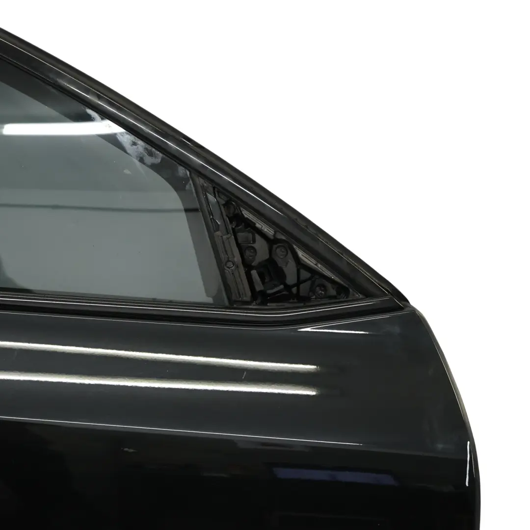 Tür Vorne Rechts Black Sapphire Schwarz Metallic - 475 für BMW X2 F39 mit Teilenummer 8491728 BMW X2 F39 Tür Vorne Rechts Black Sapphire Schwarz Metallic - 475 - SKU 8491728-BS - Teilenummer 8491728