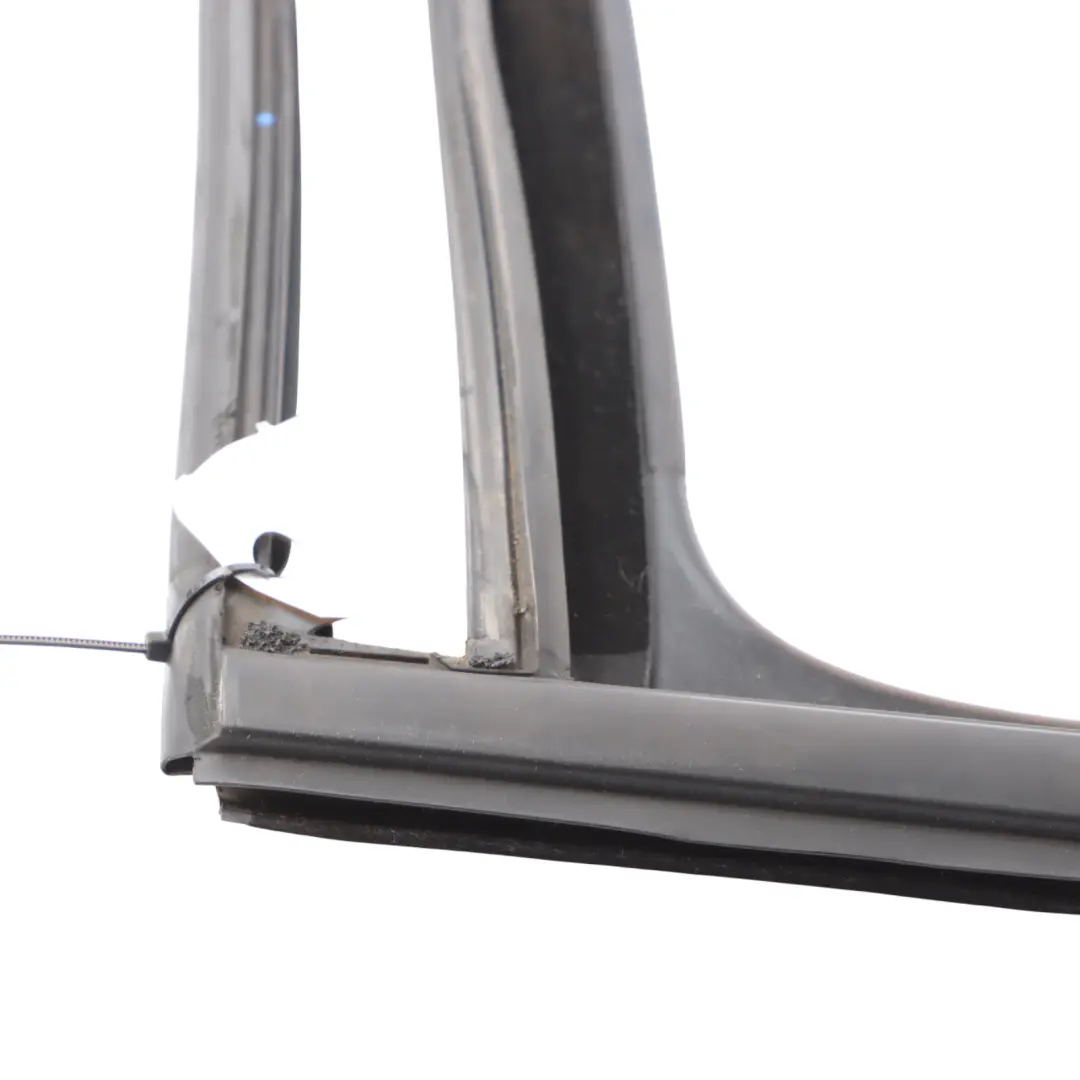 Door Seal Window Guide Sealing Rubber Gasket Right O/S to BMW F46 Rear with Part number 8498430 BMW F46 Rear Door Seal Window Guide Sealing Rubber Gasket Right O/S - SKU 8498430 - Part number 8498430