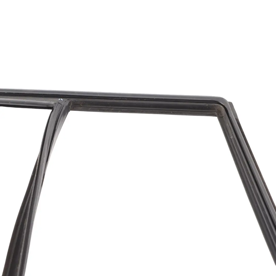 Door Seal Window Guide Sealing Rubber Gasket Right O/S to BMW F46 Rear with Part number 8498430 BMW F46 Rear Door Seal Window Guide Sealing Rubber Gasket Right O/S - SKU 8498430 - Part number 8498430