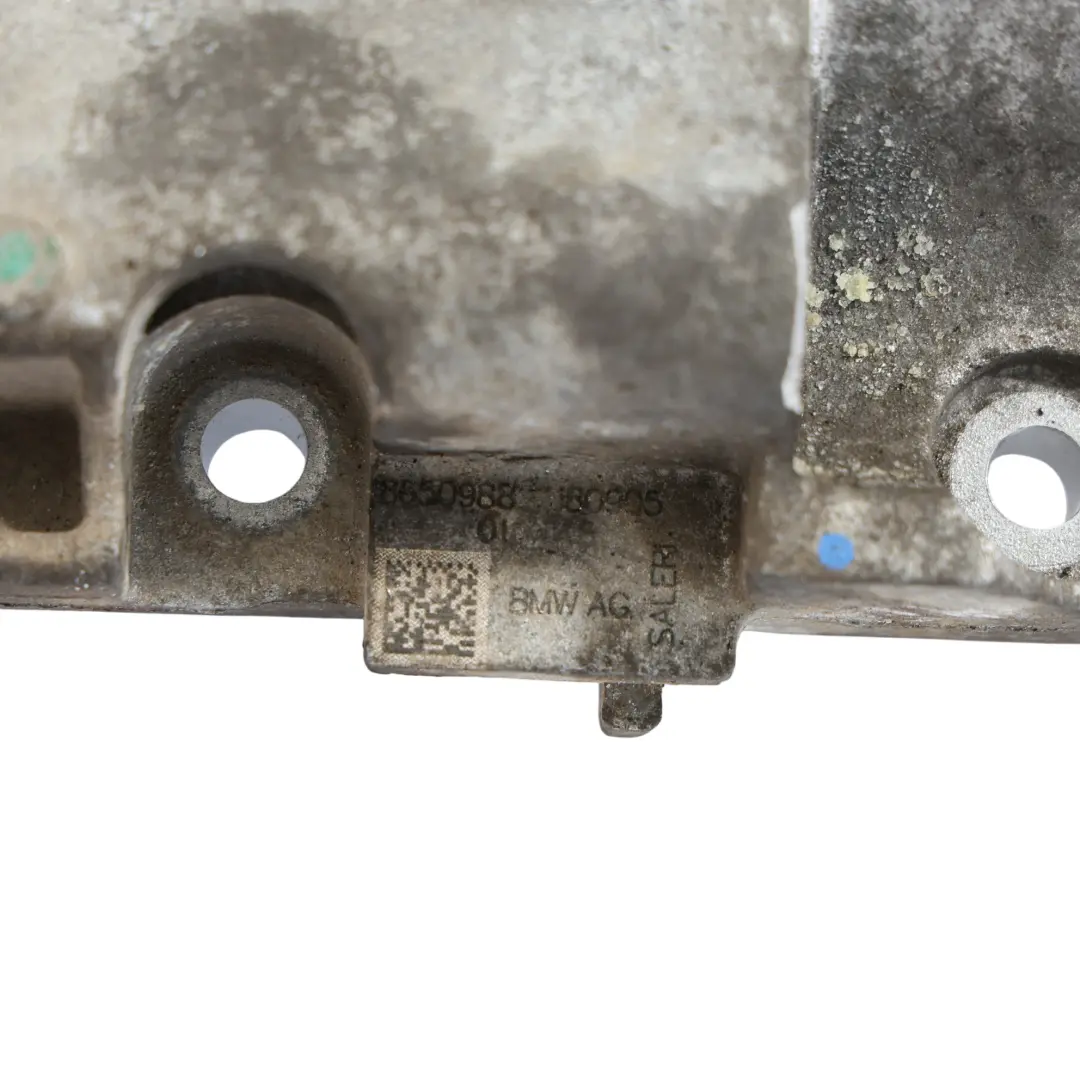 Supporto Pompa Acqua Liquido Raffreddamento Motore Benzina BMW G20 B48 per con numero di parte 8650988 Supporto Pompa Acqua Liquido Raffreddamento Motore Benzina BMW G20 B48 - SKU 8650988 - Numero di parte 8650988