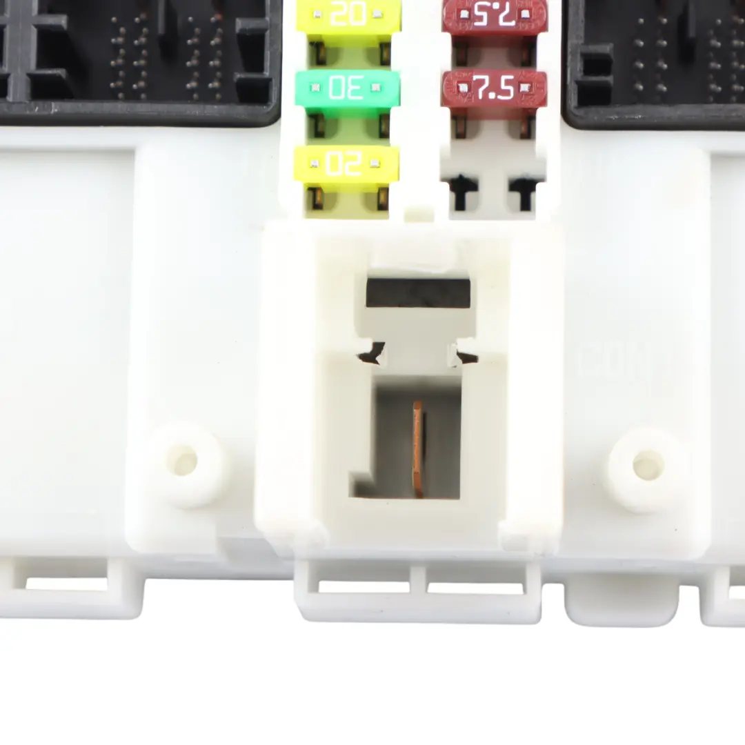 Body Domain Controller BDC Modul FEM für BMW F20 F21 F22 F23 F87 M2 mit Teilenummer 8707750 BMW F20 F21 F22 F23 F87 M2 Body Domain Controller BDC Modul FEM - SKU 8707750 - Teilenummer 8707750