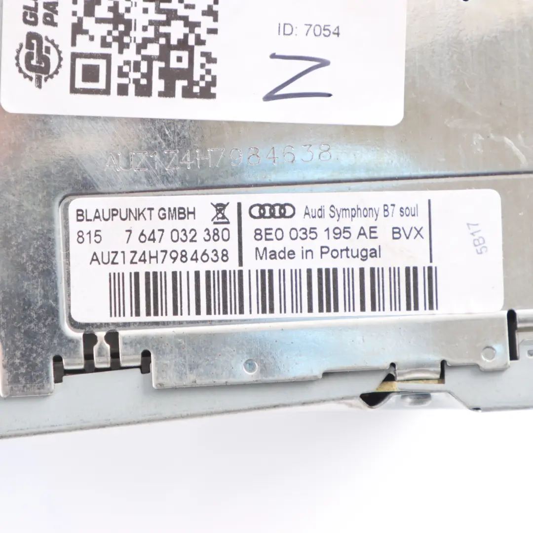 Head Unit Radio CD Changer Symphony to Audi A4 B7 8E with Part number 8E0035195AE Audi A4 B7 8E Head Unit Radio CD Changer Symphony - SKU 8E0035195AE - Part number 8E0035195AE