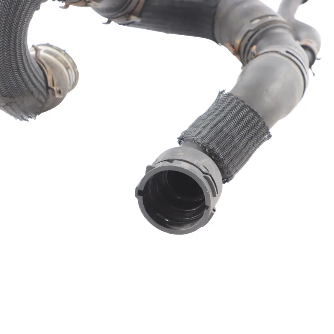 Upper Coolant Radiator Hose Line Pipe to Audi A4 S4 B7 with Part number 8E0121070B Audi A4 S4 B7 Upper Coolant Radiator Hose Line Pipe - SKU 8E0121070B - Part number 8E0121070B