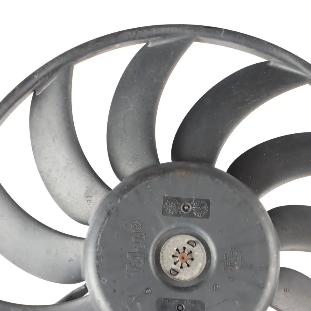 Radiator Fan Engine Motor Cooling to Audi A4 B7 with Part number 8E0121207E Audi A4 B7 Radiator Fan Engine Motor Cooling - SKU 8E0121207E - Part number 8E0121207E