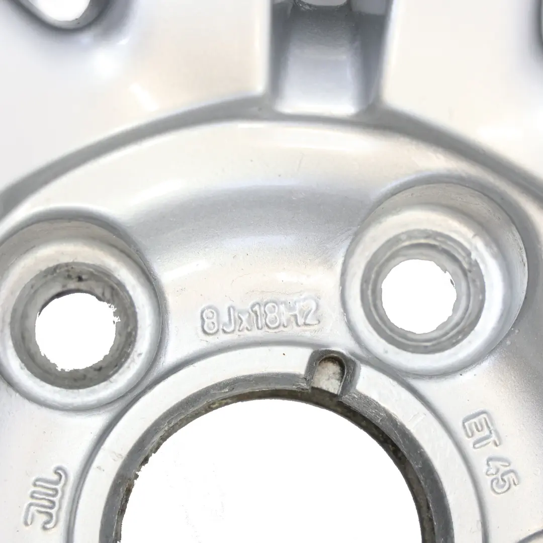Llanta Aleación Plateada Audi A4 B7 8E 18" 8J ET:43 Twin Spoke para con número de pieza 8E0601025AL Llanta Aleación Plateada Audi A4 B7 8E 18" 8J ET:43 Twin Spoke - SKU 8E0601025AL-1 - Número de pieza 8E0601025AL
