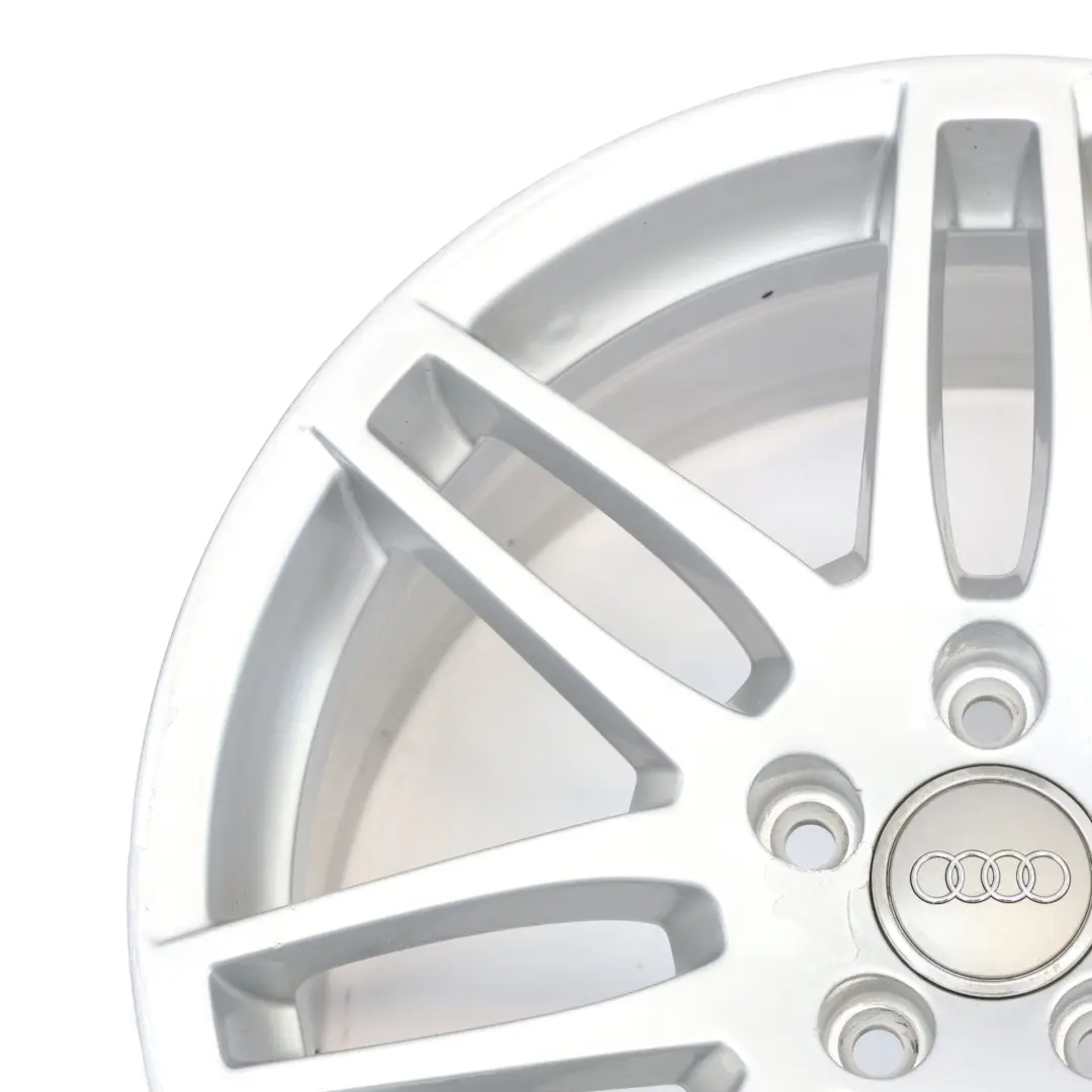 Jante en alliage argenté 18" ET:43 8J pour Audi A4 B7 8E à propos du numéro de pièce 8E0601025BF Audi A4 B7 8E Jante en alliage argenté 18" ET:43 8J - SKU 8E0601025BF-2 - Numéro de pièce 8E0601025BF