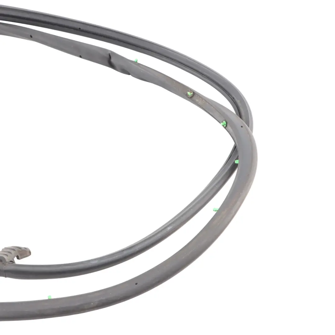 Door Outer Seal Frame Gasket Rubber Right O/S to Audi S4 B7 Rear with Part number 8E0839912N Audi S4 B7 Rear Door Outer Seal Frame Gasket Rubber Right O/S - SKU 8E0839912N - Part number 8E0839912N