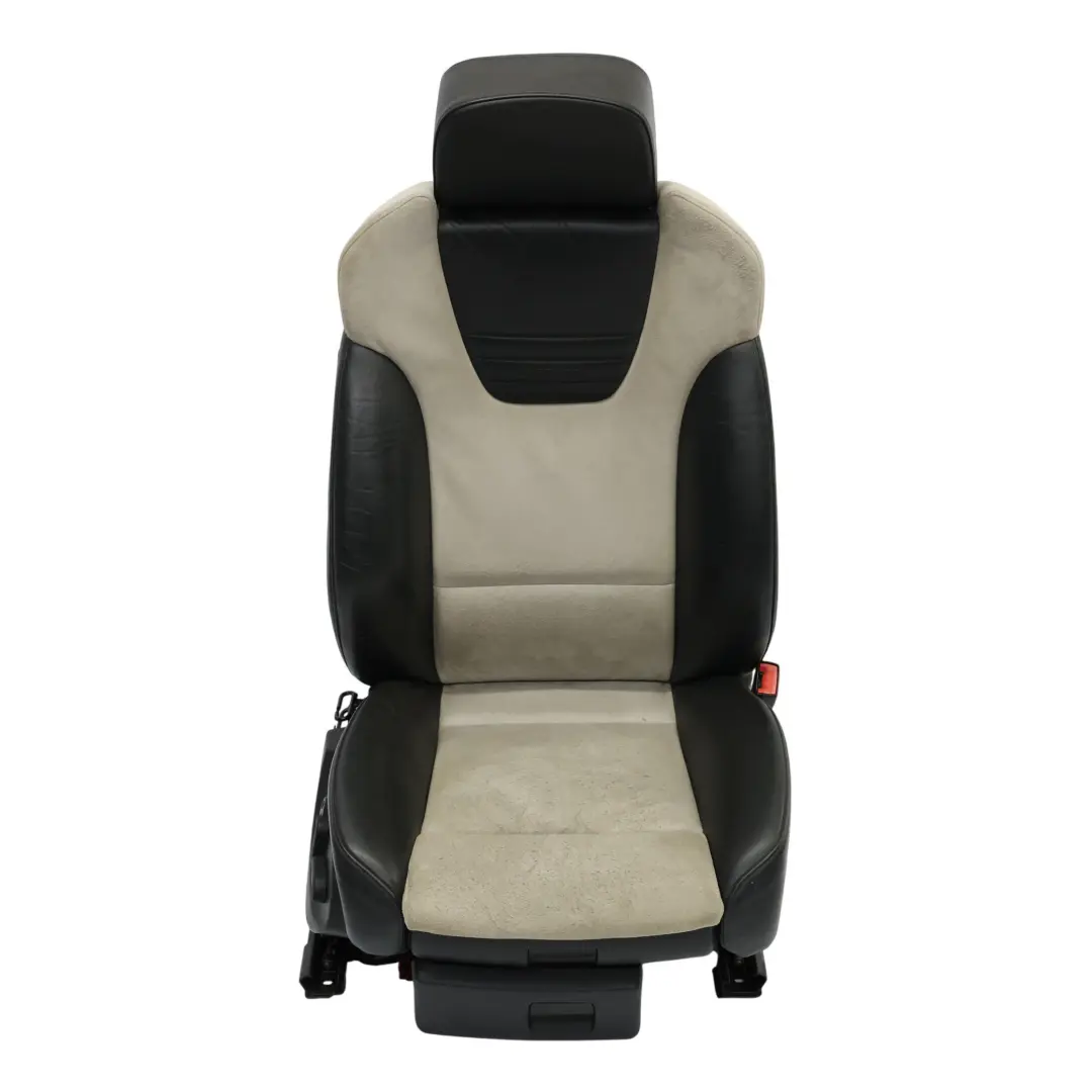 Fotel Sport Recaro Prawy Przód Grzany Skóra Alcantara do Audi A4 S4 B7 o numerze 8E0881802L Audi A4 S4 B7 Fotel Sport Recaro Prawy Przód Grzany Skóra Alcantara - SKU 8E0881802L-1 - Numer Części 8E0881802L