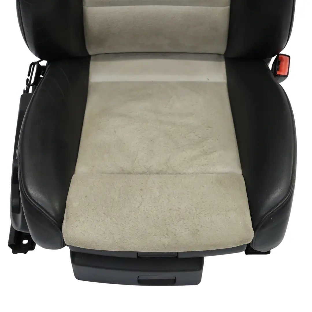 Front Right O/S Heated Recaro Leather Alcantara to Audi A4 S4 B7 Sport Seat with Part number 8E0881802L Audi A4 S4 B7 Sport Seat Front Right O/S Heated Recaro Leather Alcantara - SKU 8E0881802L-1 - Part number 8E0881802L