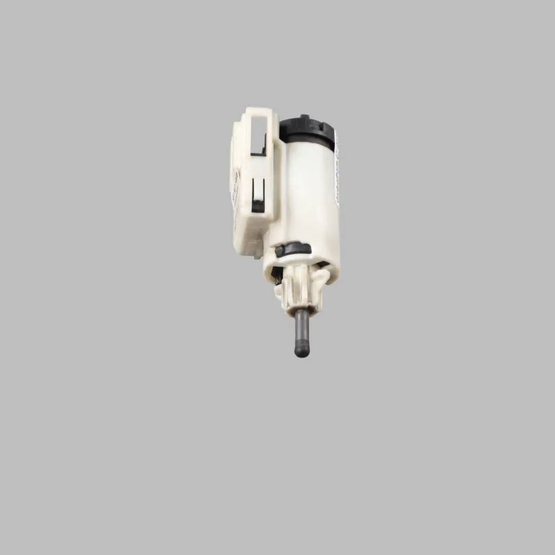 Clutch Pedal Control Sensor Switch to Audi S4 B6 with Part number 8E0927189B Audi S4 B6 Clutch Pedal Control Sensor Switch - SKU 8E0927189B - Part number 8E0927189B