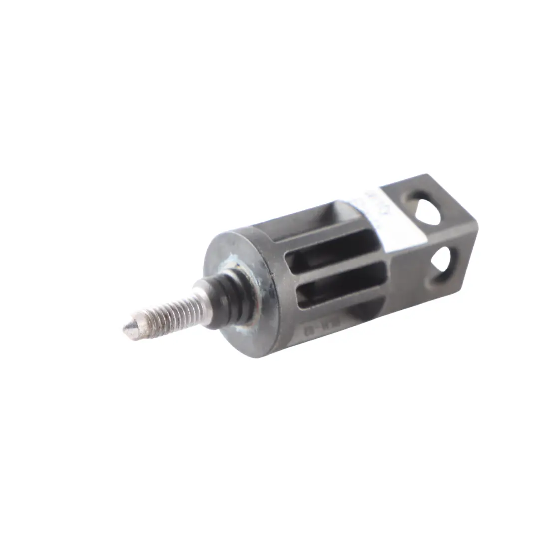 Écrou De Fixation De Feu Arrière pour Audi A3 8V A4 B8 à propos du numéro de pièce 8E0945246A Audi A3 8V A4 B8 Écrou De Fixation De Feu Arrière - SKU 8E0945246A - Numéro de pièce 8E0945246A