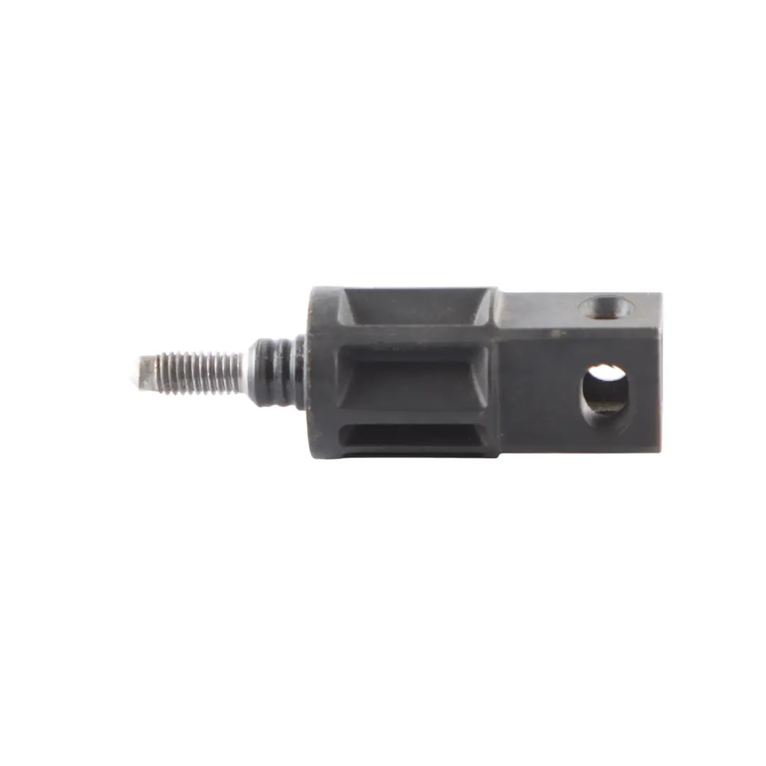 Écrou De Fixation De Feu Arrière pour Audi A3 8V A4 B8 à propos du numéro de pièce 8E0945246A Audi A3 8V A4 B8 Écrou De Fixation De Feu Arrière - SKU 8E0945246A - Numéro de pièce 8E0945246A