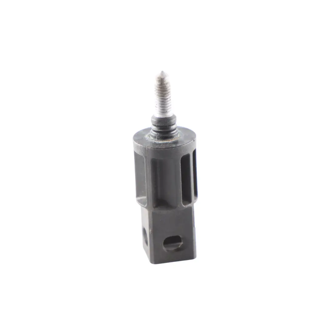 Audi A3 8V A4 B8 Écrou De Fixation De Feu Arrière - SKU 8E0945246A - Numéro de pièce 8E0945246A
