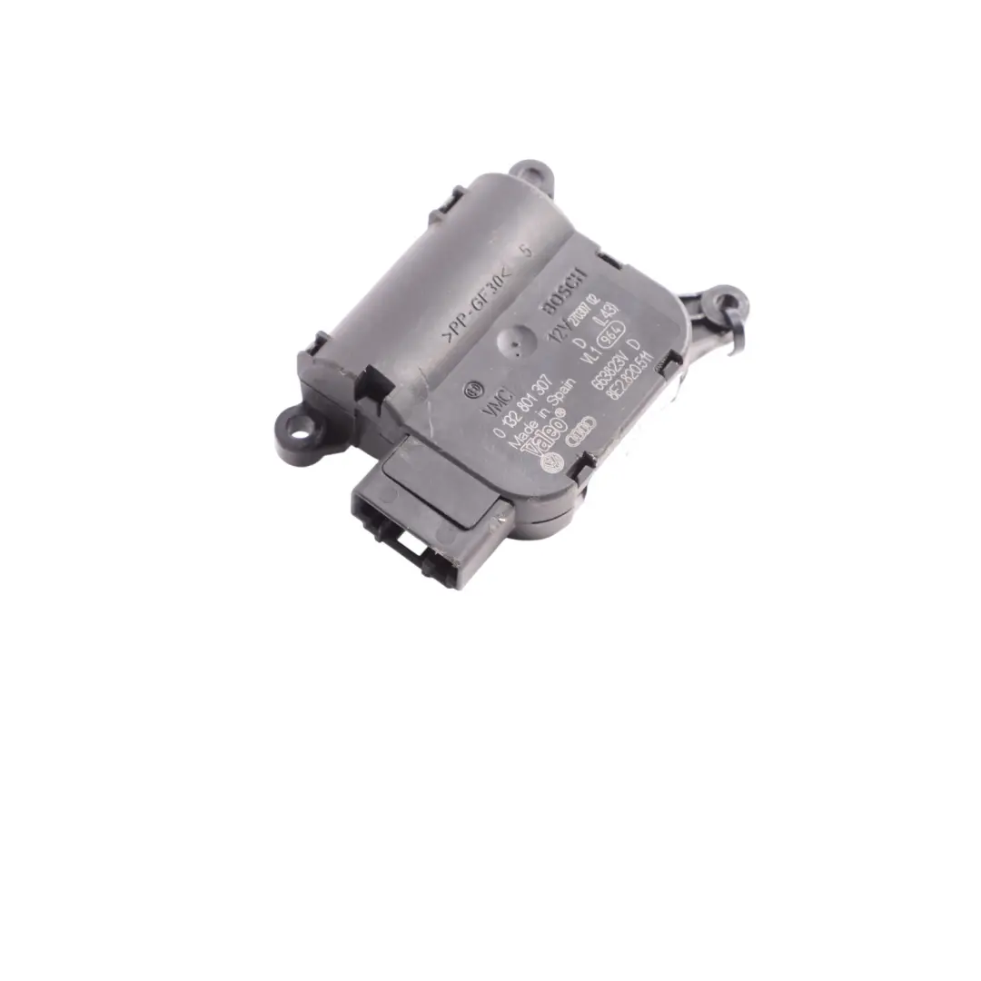 Actuador Compuerta Aire Salpicadero Central para Audi A4 S4 B7 Motor con número de pieza 8E2820511 Audi A4 S4 B7 Motor Actuador Compuerta Aire Salpicadero Central - SKU 8E2820511 - Número de pieza 8E2820511