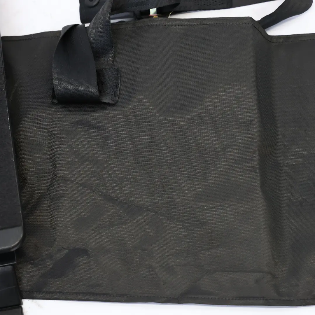 Schowek Pokrowiec Tylnej Kanapy do Audi A4 S4 B9 o numerze 8E9885215 Audi A4 S4 B9 Schowek Pokrowiec Tylnej Kanapy - SKU 8E9885215 - Numer Części 8E9885215