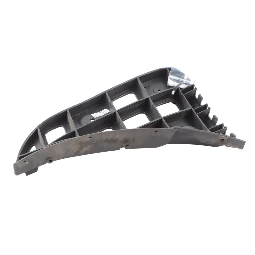 Staffa Di Montaggio Guida Paraurti Posteriore Destro per Audi A4 B7 Cabrio con numero di parte 8H0807454 Audi A4 B7 Cabrio Staffa Di Montaggio Guida Paraurti Posteriore Destro - SKU 8H0807454 - Numero di parte 8H0807454