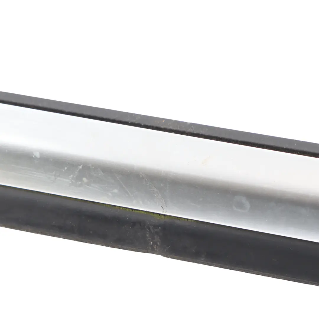 Vordertür Fenster Dichtung Trim Strip Channel Cover Rechts für Audi A4 B8 mit Teilenummer 8H0837478B Audi A4 B8 Vordertür Fenster Dichtung Trim Strip Channel Cover Rechts - SKU 8H0837478B - Teilenummer 8H0837478B