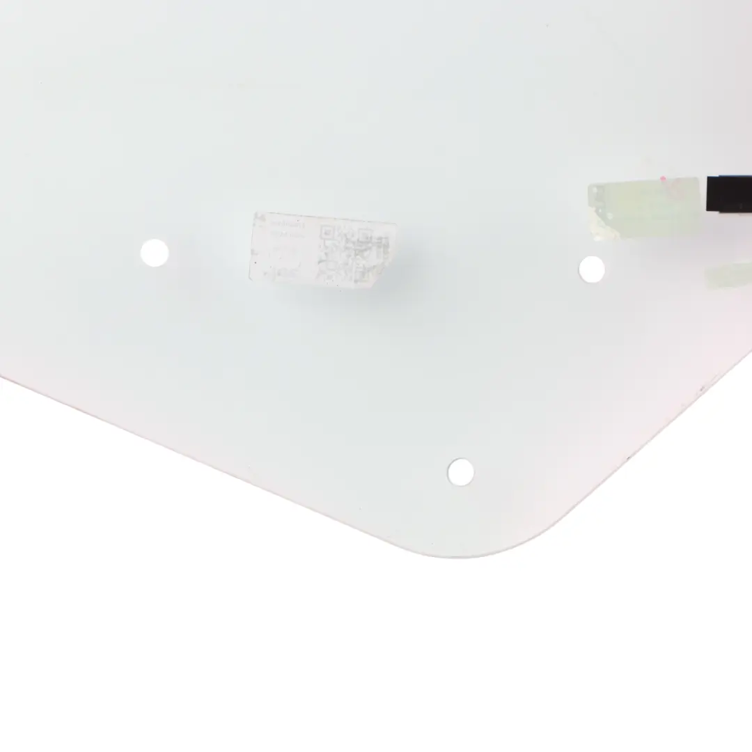 Quarter Side Window Glass Right O/S AS2 to Audi A4 B7 Convertible Rear with Part number 8H0845300 Audi A4 B7 Convertible Rear Quarter Side Window Glass Right O/S AS2 - SKU 8H0845300 - Part number 8H0845300