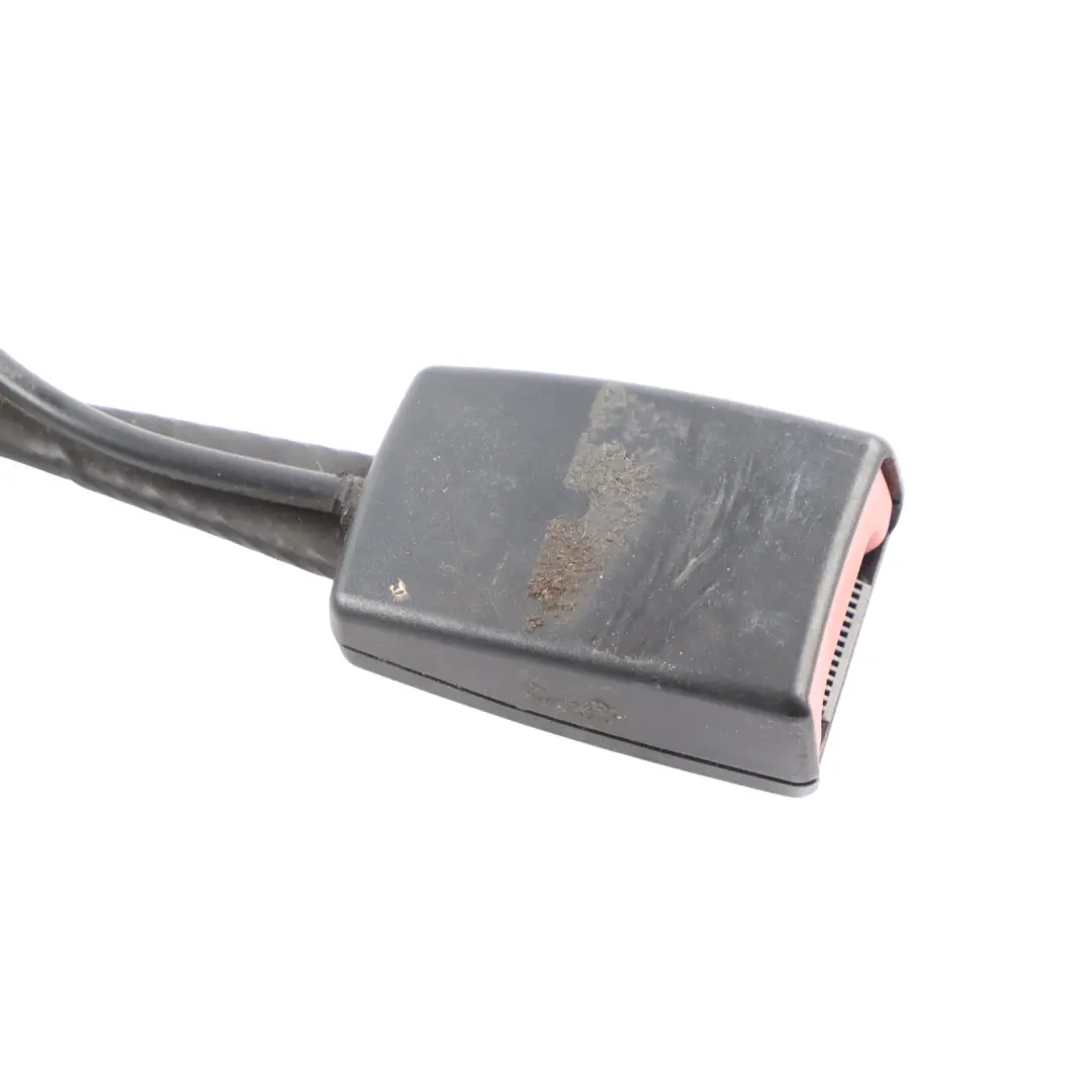 Klamra Pasa Bezpieczeństwa Zaczep Przód Lewo do Audi A4 B7 Cabrio o numerze 8H0857755A Audi A4 B7 Cabrio Klamra Pasa Bezpieczeństwa Zaczep Przód Lewo - SKU 8H0857755A - Numer Części 8H0857755A