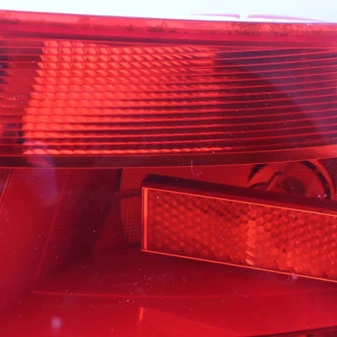 Tail Lamp Light Trunk Tailgate Outer Right O/S to Audi A4 B7 Cabrio Rear with Part number 8H0945096D Audi A4 B7 Cabrio Rear Tail Lamp Light Trunk Tailgate Outer Right O/S - SKU 8H0945096D - Part number 8H0945096D