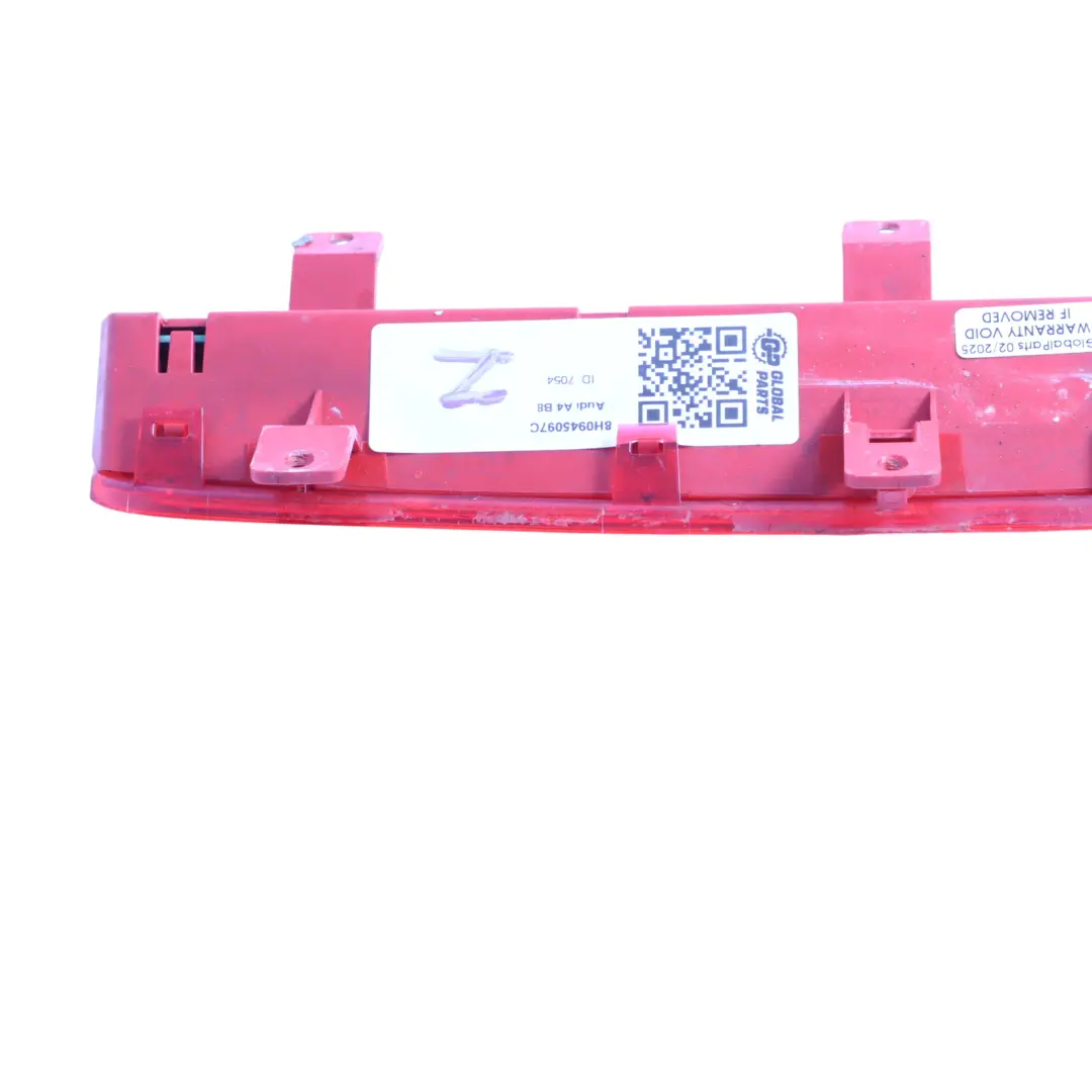 Luce Freno Posteriore Terza Lampada Stop Centrale per Audi A4 B8 con numero di parte 8H0945097C Audi A4 B8 Luce Freno Posteriore Terza Lampada Stop Centrale - SKU 8H0945097C - Numero di parte 8H0945097C