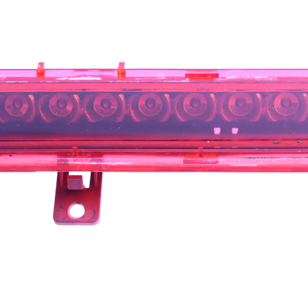 Luce Freno Posteriore Terza Lampada Stop Centrale per Audi A4 B8 con numero di parte 8H0945097C Audi A4 B8 Luce Freno Posteriore Terza Lampada Stop Centrale - SKU 8H0945097C - Numero di parte 8H0945097C
