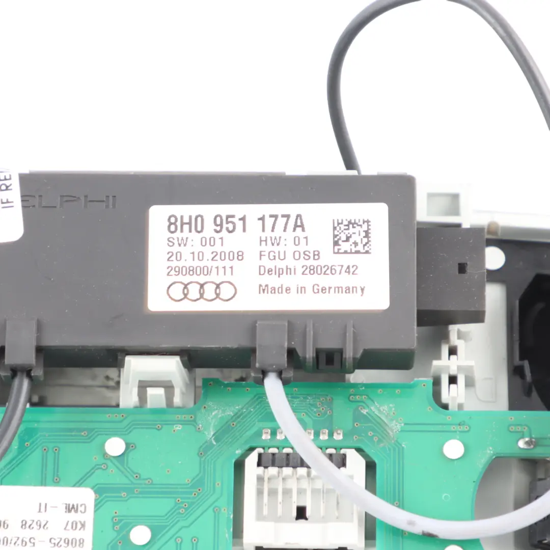 Audi A4 B7 Cabrio Lampada Lettura Pannello Interruttore Luce Interna - SKU 8H0951177A - Numero di parte 8H0951177A