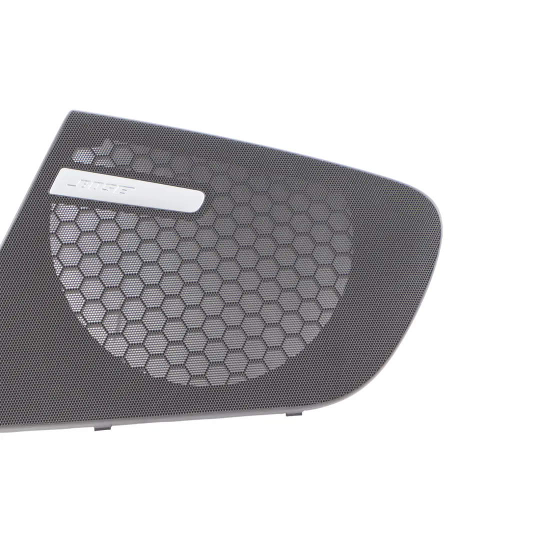 Panel Embellecedor Altavoz Puerta Delantera Bose Izquierdo para Audi TT 8J con número de pieza 8J0035405A Audi TT 8J Panel Embellecedor Altavoz Puerta Delantera Bose Izquierdo - SKU 8J0035405A - Número de pieza 8J0035405A
