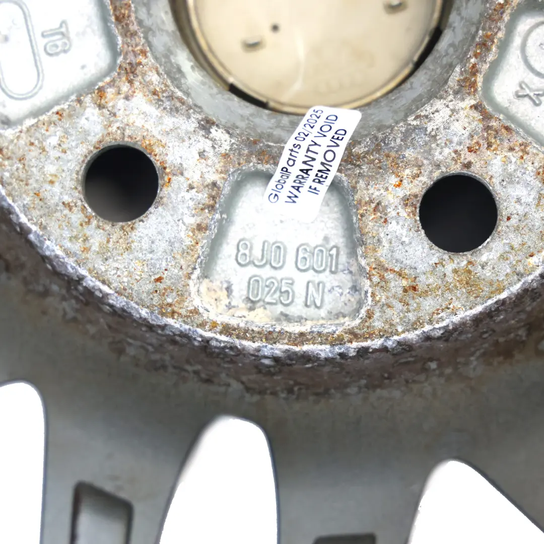 Mk2 8J Felga Aluminiowa Srebrna 19" 9J ET:52 do Audi TT o numerze 8J0601025N Audi TT Mk2 8J Felga Aluminiowa Srebrna 19" 9J ET:52 - SKU 8J0601025N-2 - Numer Części 8J0601025N