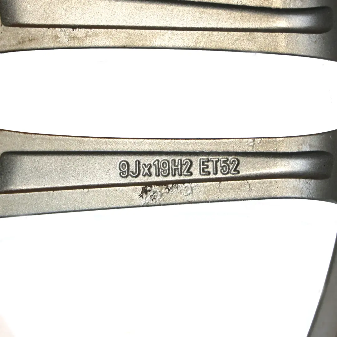 Mk2 8J Felga Aluminiowa Srebrna 19" 9J ET:52 do Audi TT o numerze 8J0601025N Audi TT Mk2 8J Felga Aluminiowa Srebrna 19" 9J ET:52 - SKU 8J0601025N-2 - Numer Części 8J0601025N