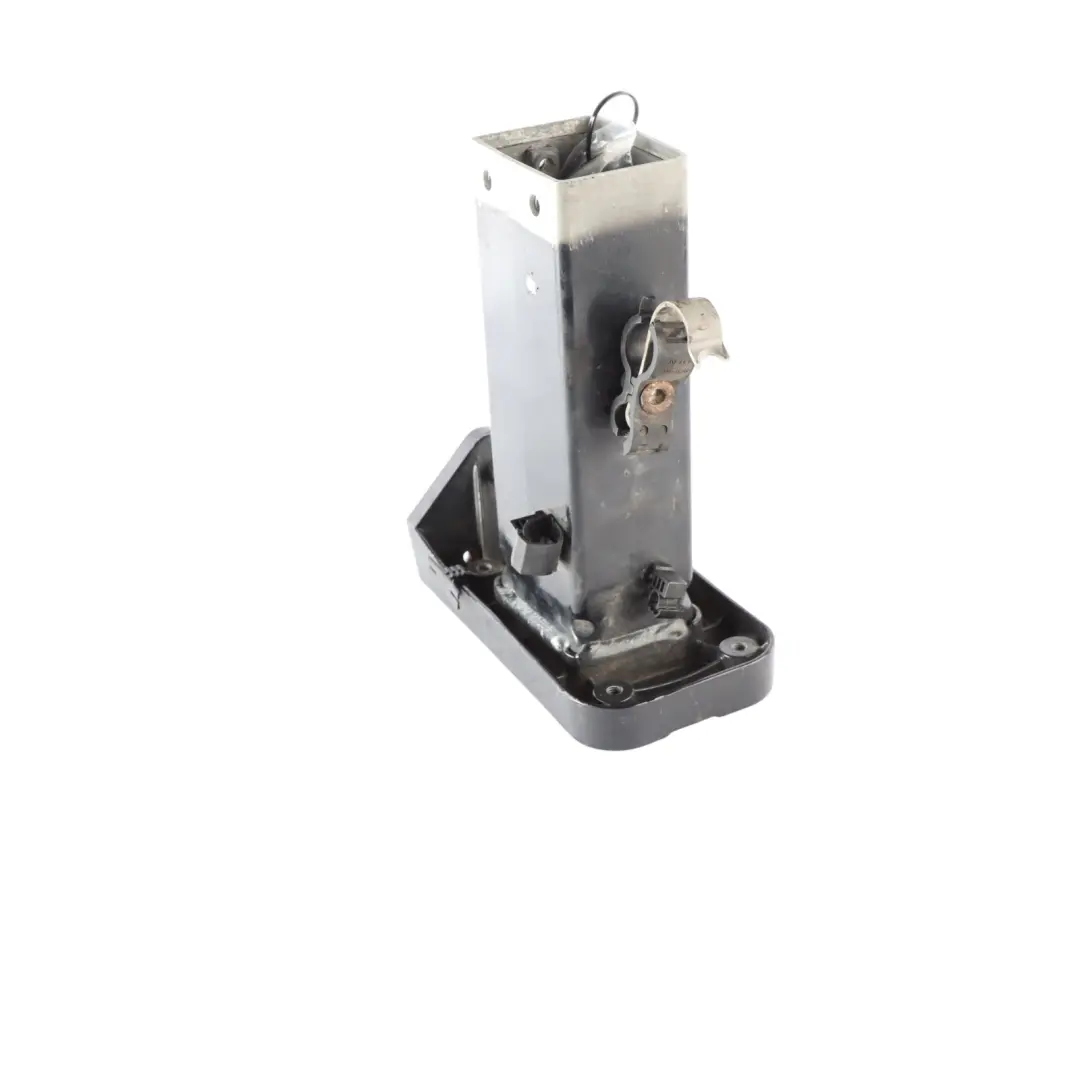 Rinforzo Supporto Paraurti Anteriore Destro per Audi TT 8J con numero di parte 8J0806110D Audi TT 8J Rinforzo Supporto Paraurti Anteriore Destro - SKU 8J0806110D - Numero di parte 8J0806110D