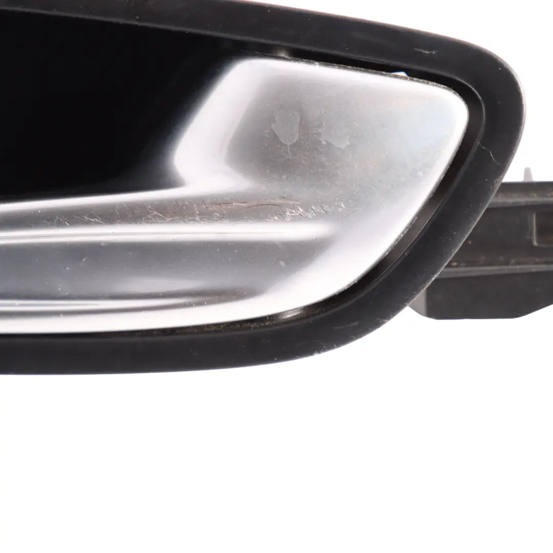 Maniglia Interna Porta Anteriore Destra 8J0837020B per Audi TT 8J con numero di parte 8J0837020A Audi TT 8J Maniglia Interna Porta Anteriore Destra 8J0837020B - SKU 8J0837020A - Numero di parte 8J0837020A