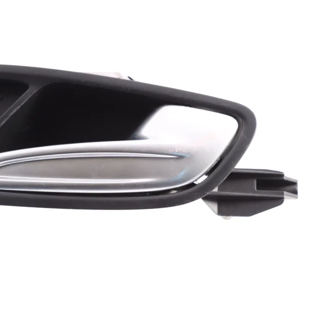 Interior Puerta Agarradera Delantera Derecha 8J0837020B para Audi TT 8J con número de pieza 8J0837020A Audi TT 8J Interior Puerta Agarradera Delantera Derecha 8J0837020B - SKU 8J0837020A - Número de pieza 8J0837020A