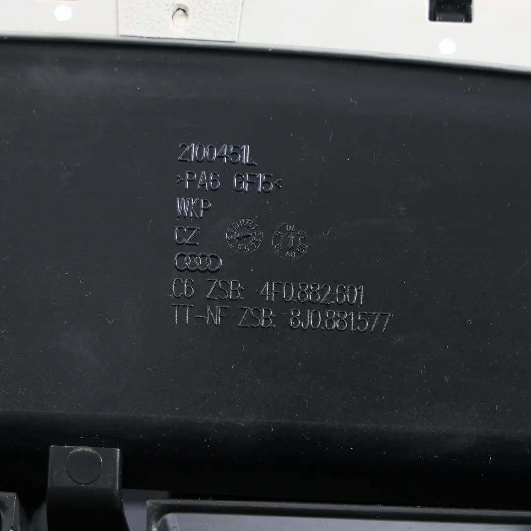 Schowek Przesłona Pod Fotel Prawy Przód Biały do Audi A6 C6 o numerze 4F0882628 Audi A6 C6 Schowek Przesłona Pod Fotel Prawy Przód Biały - SKU 4F0882628 - Numer Części 4F0882628