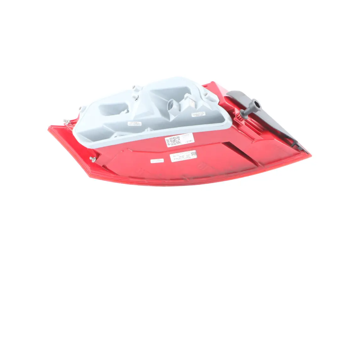 Feu arrière droit Lumière Couvercle de coffre Coffre hayon pour Audi TT 8J à propos du numéro de pièce 8J0945096B Audi TT 8J Feu arrière droit Lumière Couvercle de coffre Coffre hayon - SKU 8J0945096B - Numéro de pièce 8J0945096B