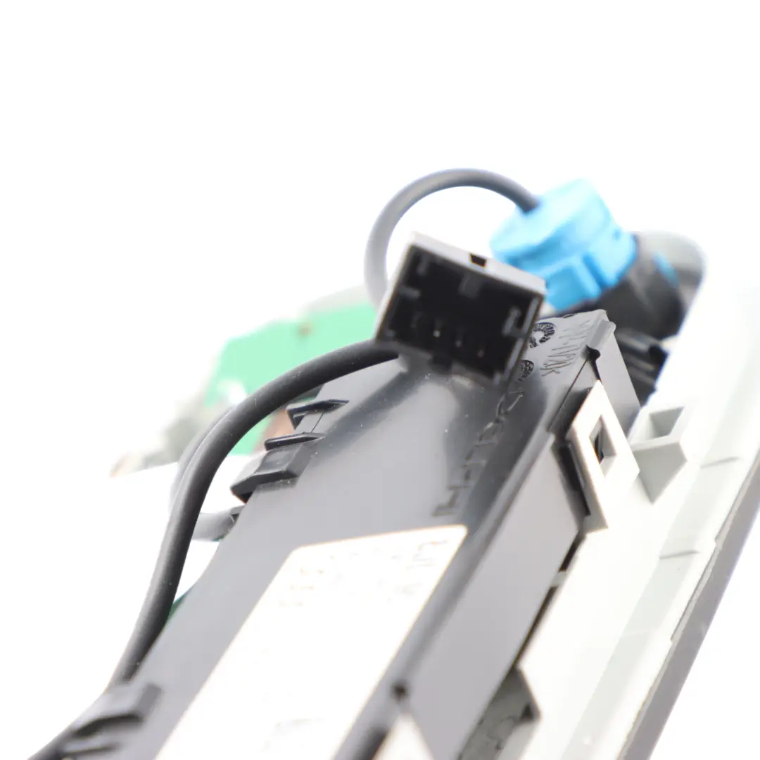 Front Roof Light Interior Reading Lamp Switch Panel to Audi A3 8P with Part number 8J0947140L Audi A3 8P Front Roof Light Interior Reading Lamp Switch Panel - SKU 8J0947140L - Part number 8J0947140L