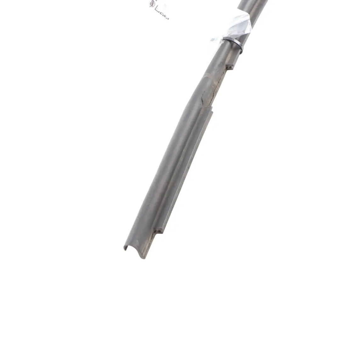  Striscia Tenuta Audi A4 B8 A5 8T Radiatore Nucleo Gomma Supporto - SKU 8K0121331A - Numero di parte 8K0121331A