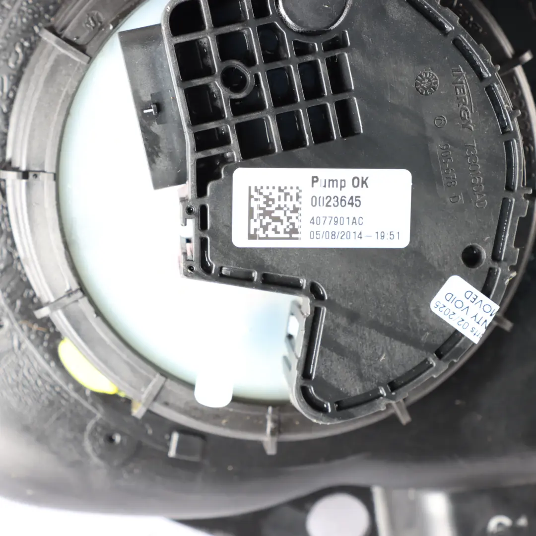 Audi A4 B8 2.0 TDI Diesel Adblue Additivo Serbatoio Pompa Serbatoio - SKU 8K0131877R - Numero di parte 8K0131877R