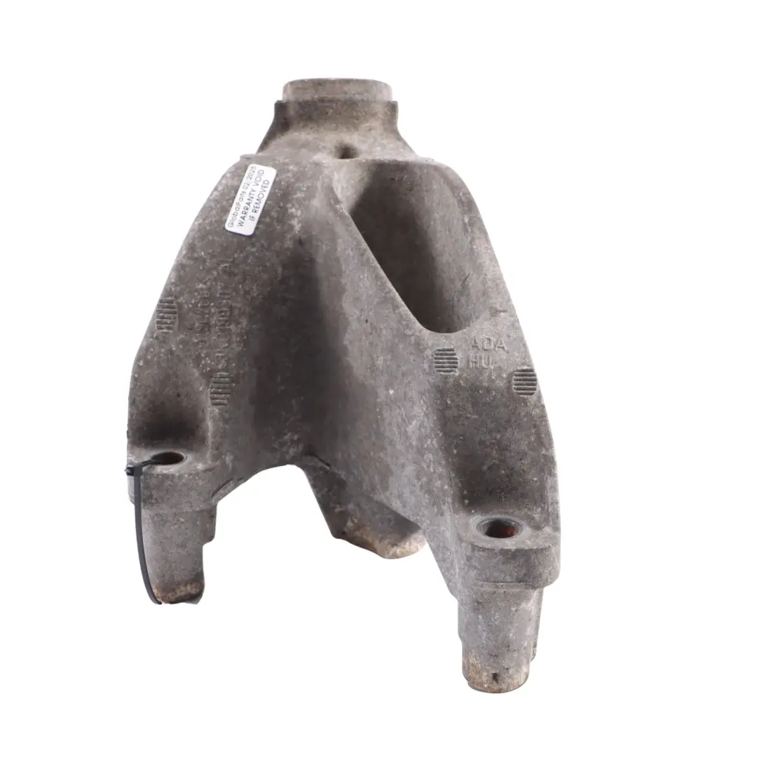 Lewy Uchwyt Podtrzymujący Silnik Łapa do Audi A5 8T o numerze 8K0199307CC Audi A5 8T Lewy Uchwyt Podtrzymujący Silnik Łapa - SKU 8K0199307CC - Numer Części 8K0199307CC