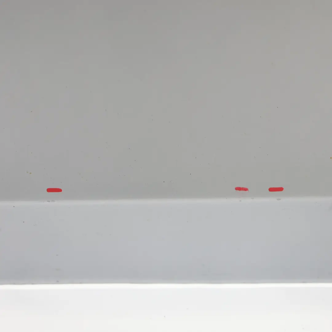 Porta Anteriore Sinistra Portiera Foil Argento - Z7G per Audi A4 B8 con numero di parte 8K0831051J Audi A4 B8 Porta Anteriore Sinistra Portiera Foil Argento - Z7G - SKU 8K0831051J-FSI - Numero di parte 8K0831051J