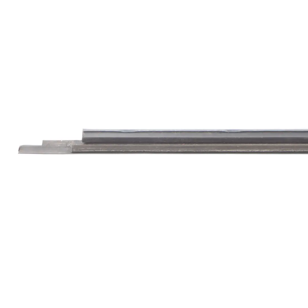 Audi A4 B8 Joint D'Étanchéité De Vitre De Porte Avant Droite - SKU 8K0853284J - Numéro de pièce 8K0853284J