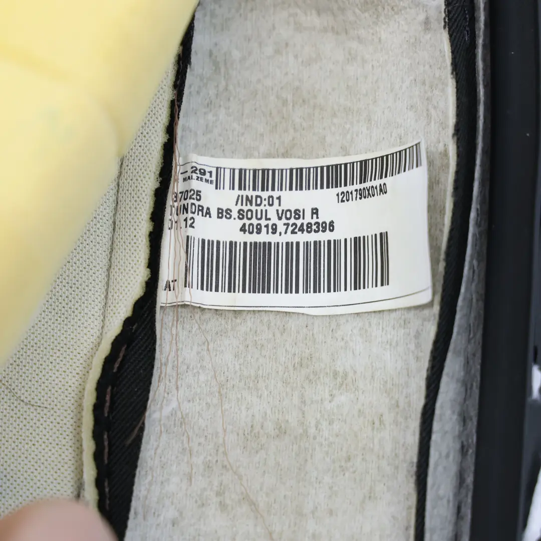 Coprisedile Anteriore In Tessuto Per Cuscino per Audi A4 B8 Avant con numero di parte 8K0881406CQ Audi A4 B8 Avant Coprisedile Anteriore In Tessuto Per Cuscino - SKU 8K0881406CQ - Numero di parte 8K0881406CQ