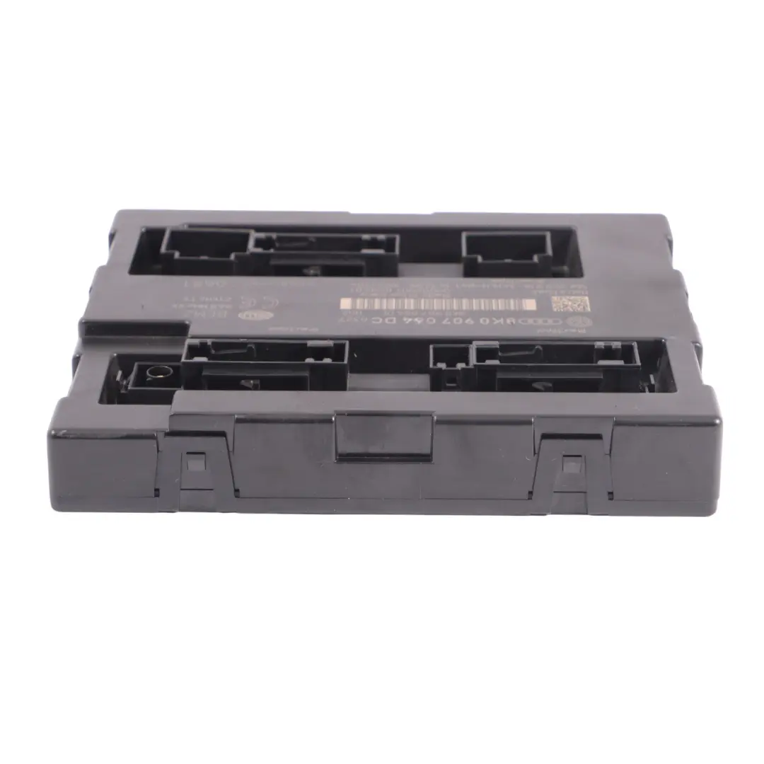 Moduł Komfortu do Audi A4 B8 A5 8T BCM o numerze 8K0907064DC Audi A4 B8 A5 8T BCM Moduł Komfortu - SKU 8K0907064DC - Numer Części 8K0907064DC
