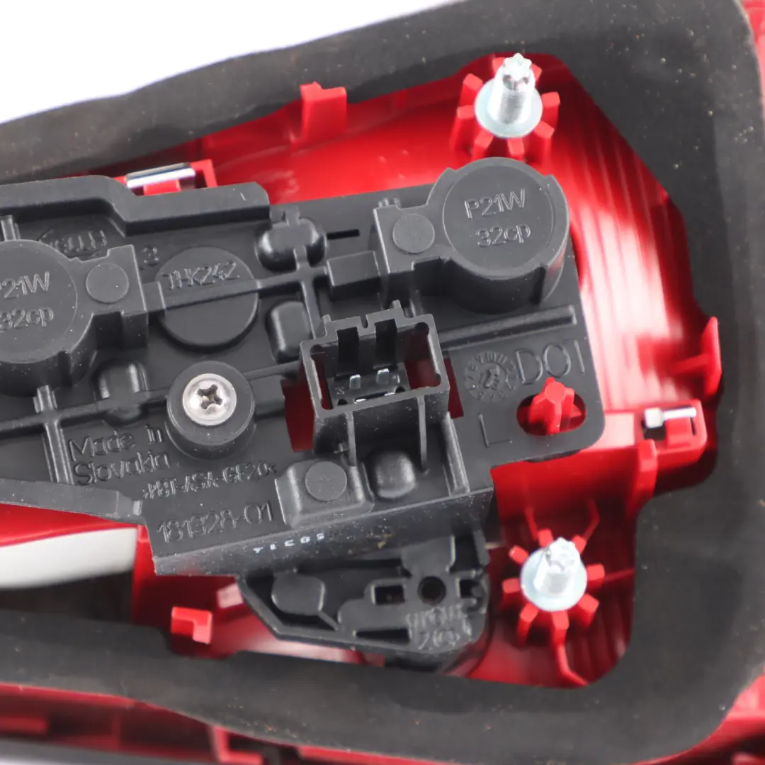 Fanale Posteriore Sinistro Baule Fanale Posteriore 8K5945093D per Audi A4 B8 Berlina con numero di parte 8K5945093AA Audi A4 B8 Berlina Fanale Posteriore Sinistro Baule Fanale Posteriore 8K5945093D - SKU 8K5945093AA - Numero di parte 8K5945093AA