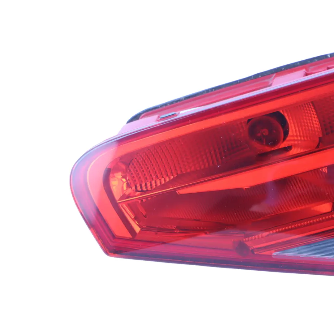 Feu arrière Droit Du Couvercle De Coffre 8K5945094D pour Audi A4 B8 Saloon à propos du numéro de pièce 8K5945094AA Audi A4 B8 Saloon Feu arrière Droit Du Couvercle De Coffre 8K5945094D - SKU 8K5945094AA - Numéro de pièce 8K5945094AA