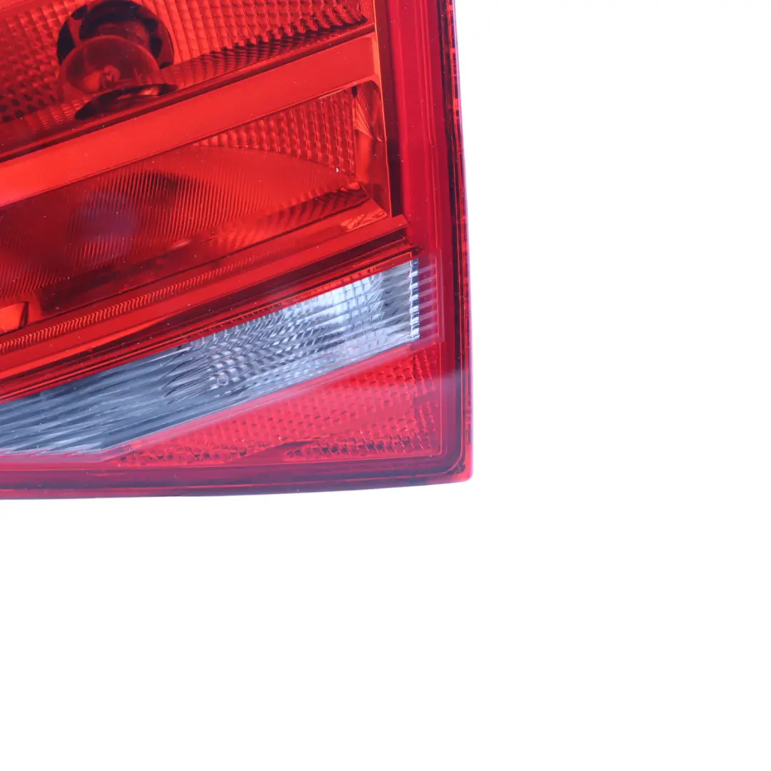 Tylna Prawa Lampa Klapy Bagażnika do Audi A4 B8 Sedan o numerze 8K5945094AA Audi A4 B8 Sedan Tylna Prawa Lampa Klapy Bagażnika - SKU 8K5945094AA - Numer Części 8K5945094AA