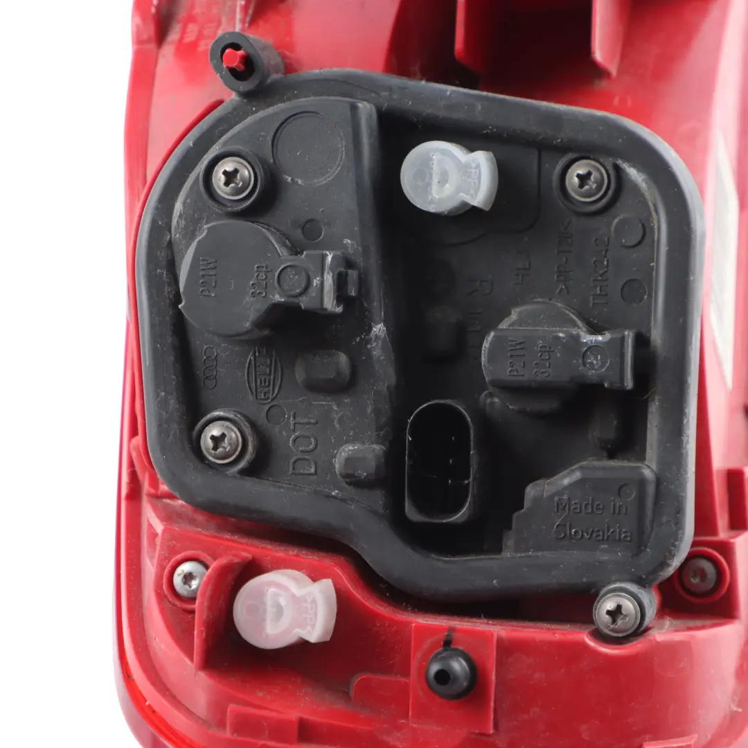 Audi A4 B8 Limousine Hinten Rechts Lampe Rücklicht Seitenwand 8K5945096D - SKU 8K5945096AA - Teilenummer 8K5945096AA