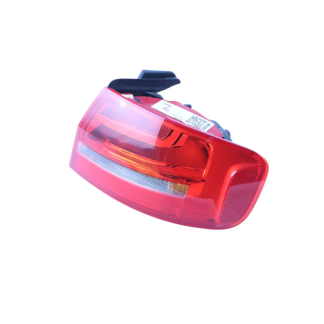 Audi A4 B8 Berlina Trasero Derecho Luz Trasera Panel Lateral 8K5945096D - SKU 8K5945096AA - Número de pieza 8K5945096AA